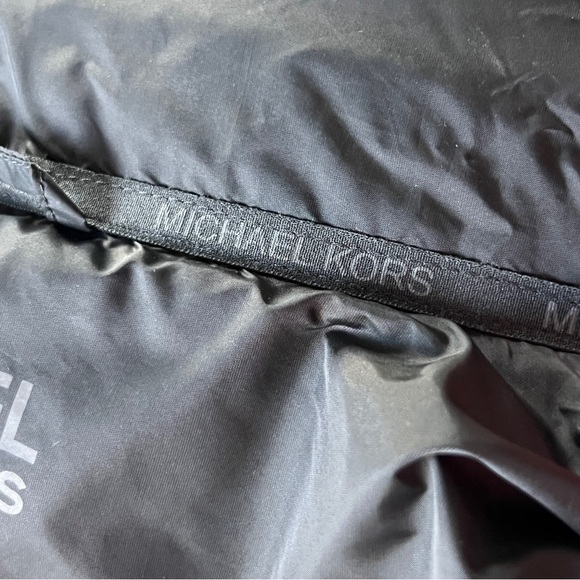 Michael Michael Kors Black Lightweight Down puffer Vest, Nylon Zip-Up Small - Picture 12 of 12